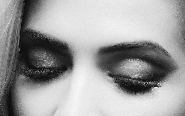 Jak wzmocnić i wydłużyć rzęsy?