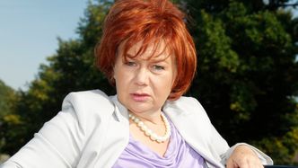 Tak dziś wygląda Hadziukowa z "Rancza". 62-letnia Dorota Nowakowska przeszła SPORĄ metamorfozę! (FOTO)