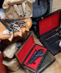 Śląskie. Wybuchowa oferta w internecie. 74 kilogramy prochu strzelniczego