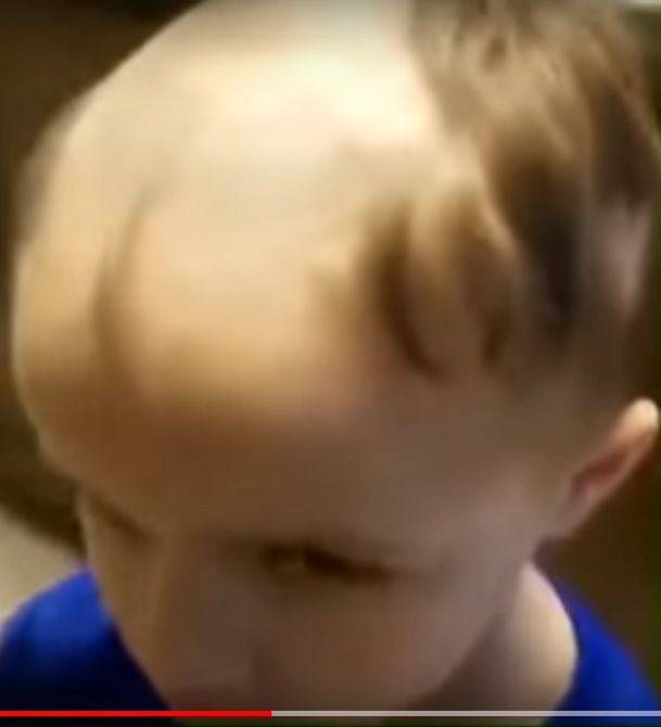 Dzieci bawiły się maszynką do golenia