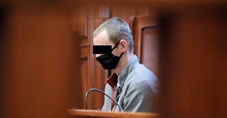 Wypadek autobusu w Warszawie. Kierowca przyznał się do winy