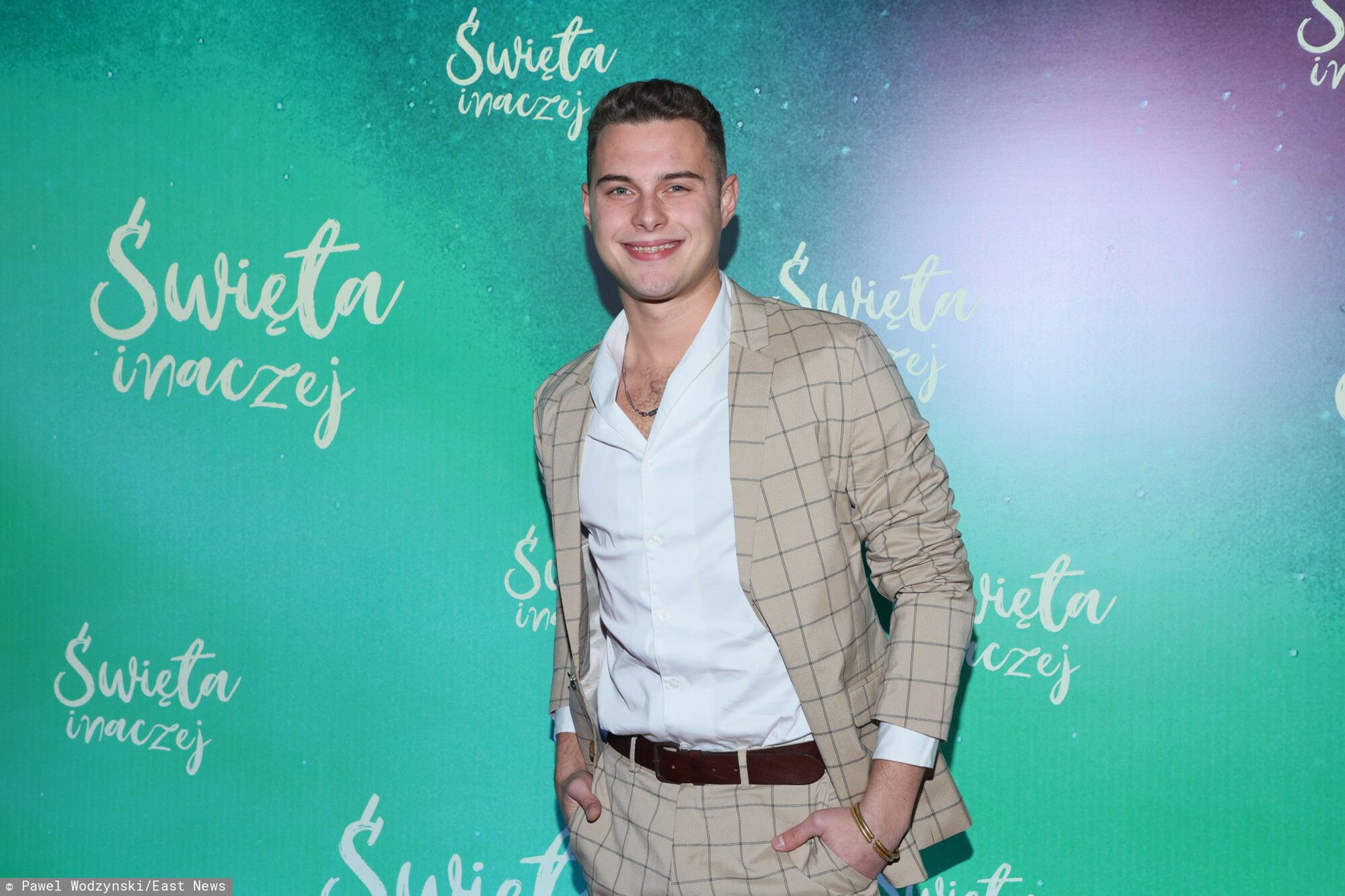 Adam Zdrójkowski i Vanessa Rojewska na premierze "Święta inaczej"