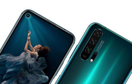 Honor 20 Pro dostępny w Polsce. Cena 2399 złotych i promocyjne vouchery na przeloty samolotem