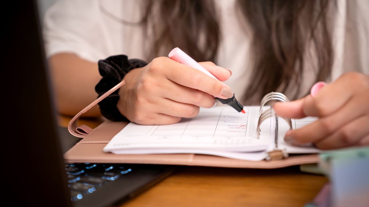 Połowa zwolnień dotyczy call center i branży IT