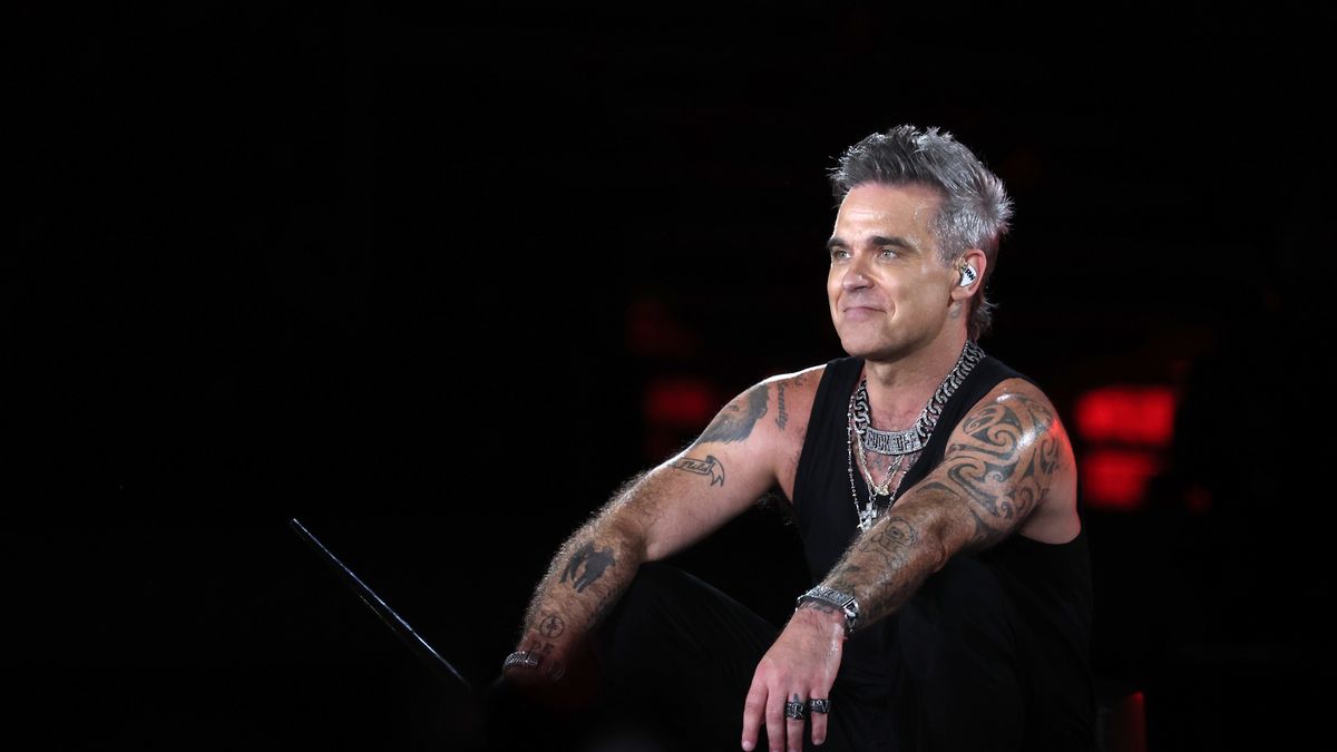 Robbie Williams Performs In Munich
MUNICH, GERMANY - AUGUST 27: Singer Robbie Williams performs live on stage during his One Show & One Night Only concert at Messe Muenchen on August 27, 2022 in Riem/Munich, Germany. (Photo by Gisela Schober/Getty Images for Bunte)
Gisela Schober
live concert, bestof, topix