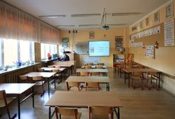 Zaatakował dwie kobiety w szkole. Jest decyzja sądu ws. pijanego ojca