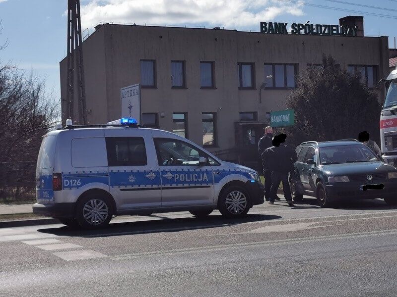 Zderzenie volkswagena z ciężarówką na DK19 w Niemcach