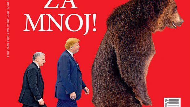 Niedźwiedź będący symbolem Rosji stoi przed Putinem i Kaczyńskim