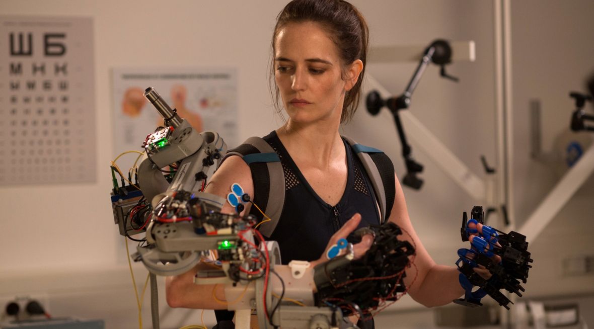 "Byłam świadkiem jak jedna z astronautek przygotowywała się do lotu. Trening trwał sześć miesięcy" - opowiada reżyserka "Proximy". Na zdjęciu Eva Green 