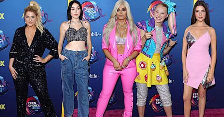 Tłum gwiazd na rozdaniu Teen Choice Awards 2018! Kto wrócił do domu ze statuetką?