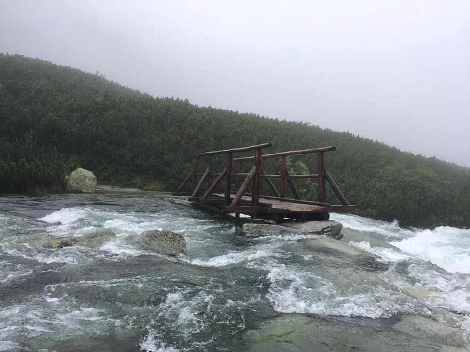 Katastrofalna sytuacja w Tatrach. "Turysto, nie wychodź w góry!"