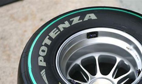 Nowe paski na oponach Bridgestone