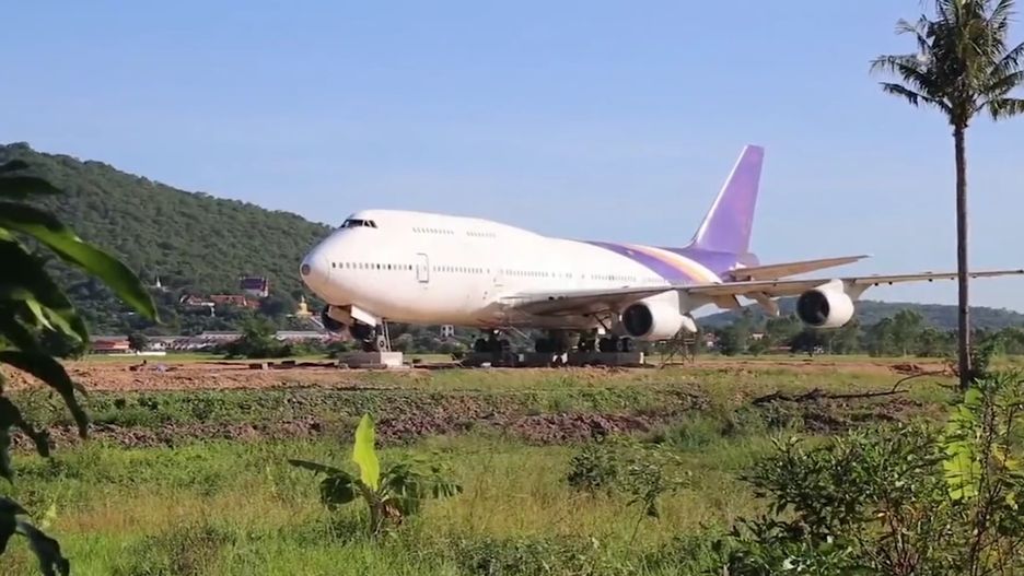Opuszczony Boeing 747 w barwach narodowego przewoźnika Thai Airways