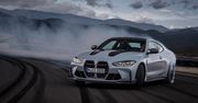 BMW M4 CSL wjeżdża w kłębach dymu. Sporo schudło, zyskało moc, ale purystom czegoś zabraknie