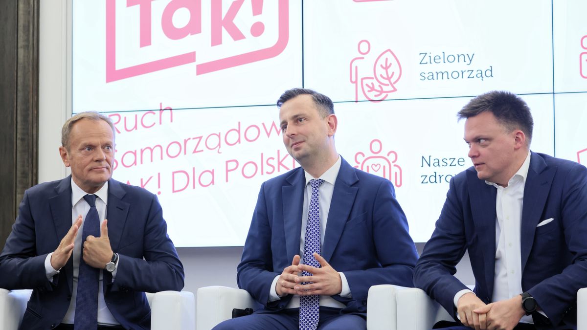 Donald Tusk, W�adys�aw Kosiniak-Kamysz, Szymon Ho�ownia
Warszawa, 25.05.2022. Przewodnicz�cy Platformy Obywatelskiej Donald Tusk (L), prezes PSL W�adys�aw Kosiniak-Kamysz (C) i lider ugrupowania Polska 2050 Szymon Ho�ownia (P) podczas spotkania w Senacie w Warszawie, na kt�rym ma zosta� podpisane porozumienie lider�w partii politycznych z ruchem samorz�dowym, 25 bm. (mr) PAP/Leszek Szyma�ski
Leszek Szyma�ski
lider�w partii, podpisanie, porozumienia, porozumienie, senat, senatu, samorz�dowc�w, spotkanie spotkania, deklaracja, opozycja, opozycyjne, partie, samorz�dowa, samorz�dowi, samorz�dy, podpisanie porozumienie lider�w partii politycznych z ruchem, samorz�dowym