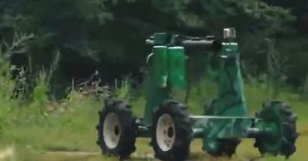 Improwizowana wyrzutnia granatów Ukraińców. Jej wygląd może dziwić