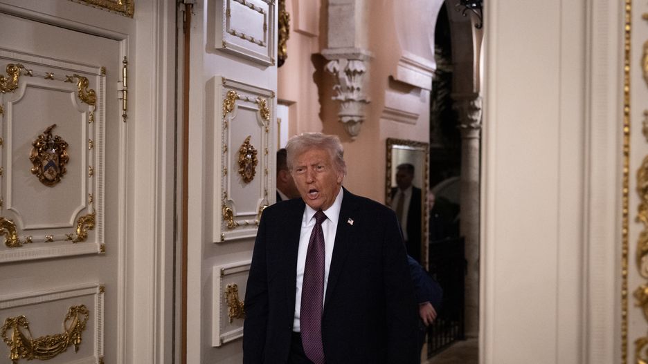 PALM BEACH, FLORIDA - JANUARY 09: US President-elect Donald Trump arrives for a meeting with Republican governors at the Mar-a-Lago Club on January 09, 2025 in Palm Beach, Florida. Trump will be sworn in as the 47th president of the United States on January 20, making him the only president other than Grover Cleveland to serve two non-consecutive terms in office. (Photo by Scott Olson/Getty Images)