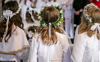 Komunia niczym wesele. Oto cena za "talerzyk" w 2026 r.