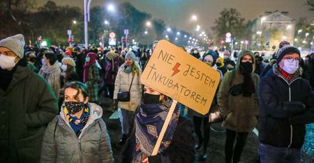 Strajk Kobiet. Trwają protesty. Gorąco w Warszawie