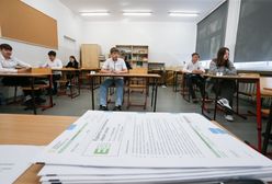Egzamin ósmoklasisty 2025. Kiedy polski, a kiedy matematyka? Terminy egzaminów