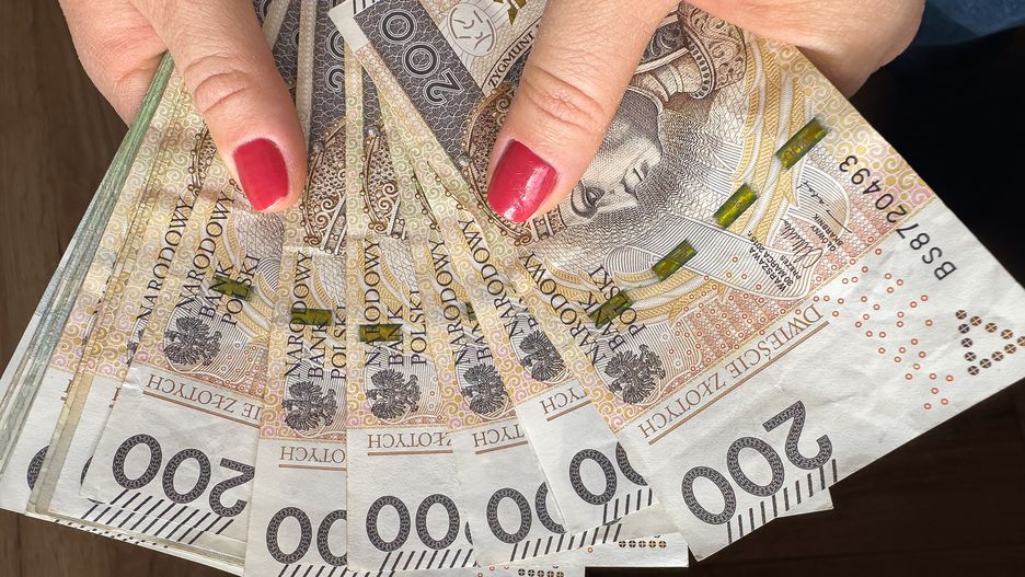 1000 zł miesięcznie bez względu na dochód