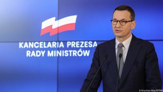 Odmrażanie gospodarki. Morawiecki: ostrożne kroki do przodu