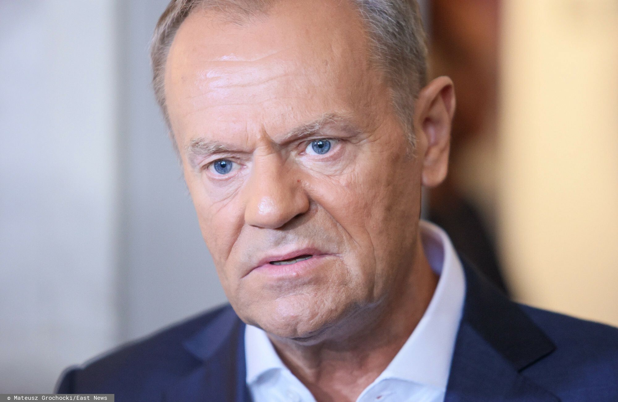 Donald Tusk naigrywa ze STYLIZACJI Mateusza Morawieckiego i Mariusza Błaszczaka