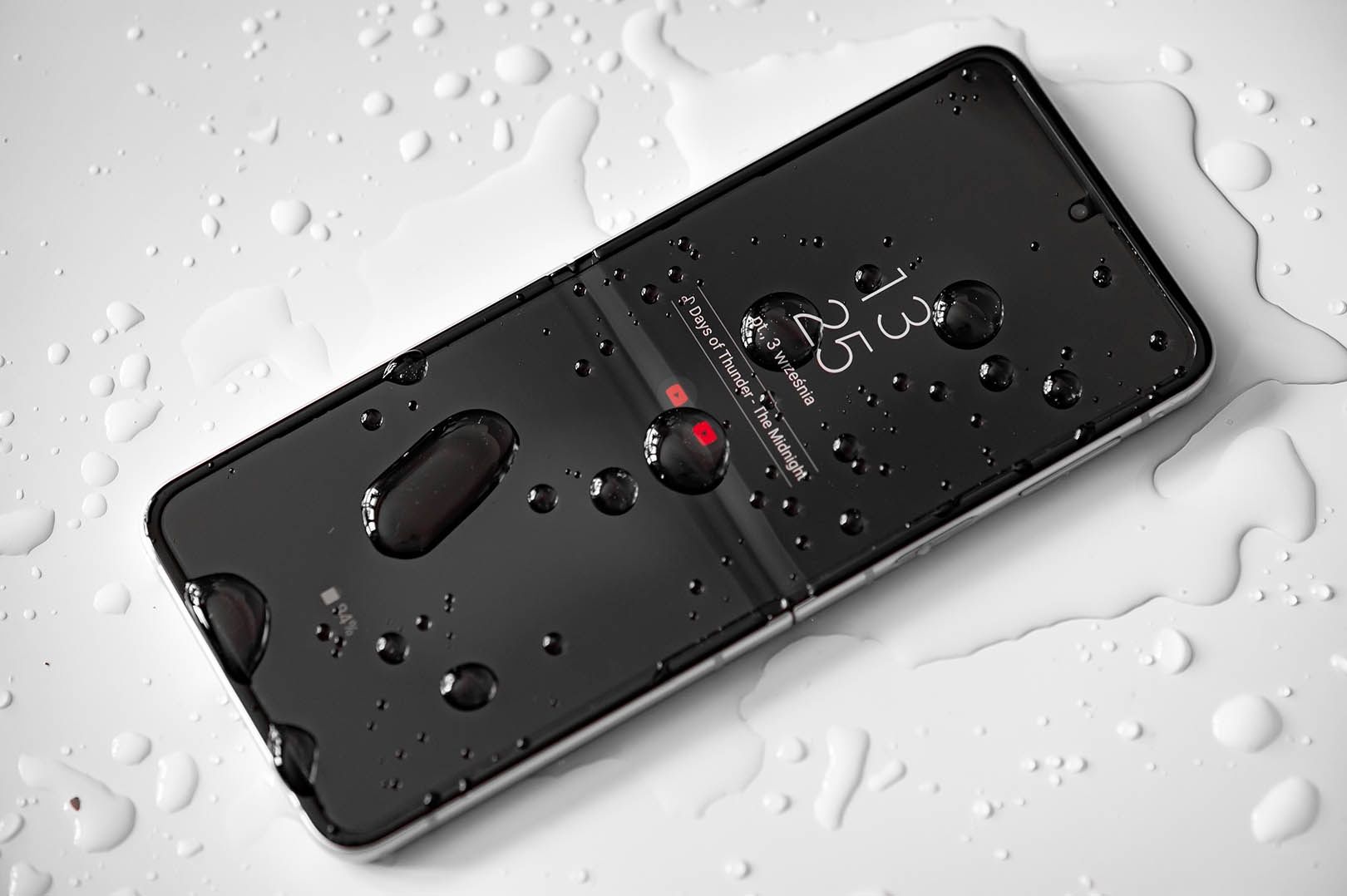 Samsung Galaxy Z Flip 3 wodoszczelny składany telefon