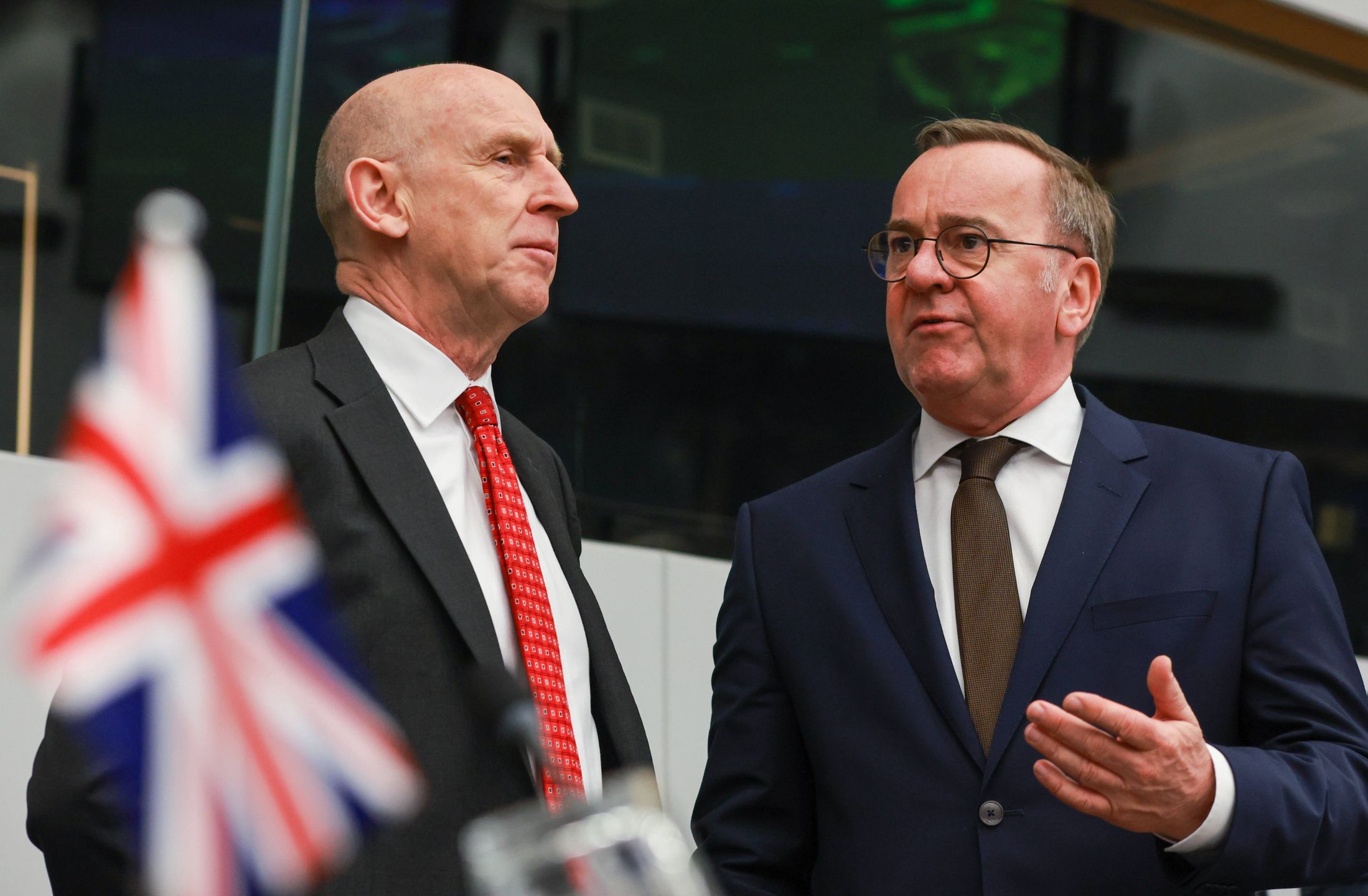 Ukraine Defence Contact Group meeting at NATO headquarters in Brussels
epa12024294 British Secretary of State for Defense John Healey (L) and outgoing German Defense Minister Boris Pistorius chat ahead of a meeting of the Ukraine Defense Contact Group at NATO Headquarters in Brussels, Belgium, 11 April 2025.  EPA/OLIVIER HOSLET 
Dostawca: PAP/EPA.
OLIVIER HOSLET
people, politics, nato, diplomacy, defense