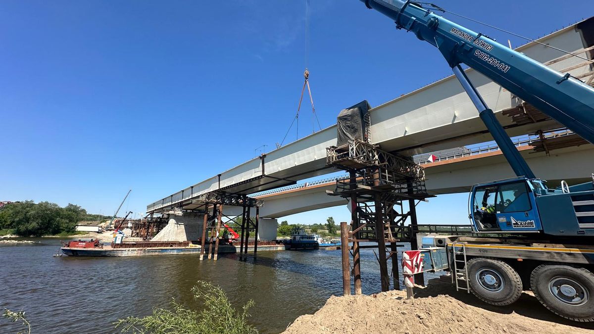 Zakończył się etap budowy mostu w Sandomierzu