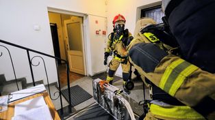 Zatrucie tlenkiem węgla w Bydgoszczy. Cztery osoby, w tym dwoje dzieci, trafiły do szpitala