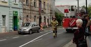 Kolejny pożar kamienicy przy ul. 3 Maja. Strażacy walczą z ogniem