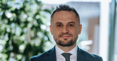 Branża motoryzacyjna po trzech kwartałach 2025 roku – między wzrostem a ostrożnością