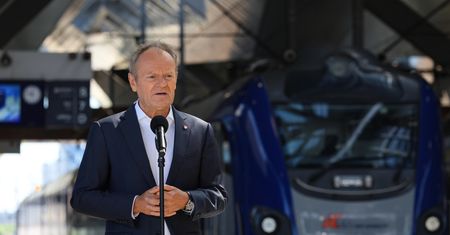 Tusk ogłasza ws. kolei. "Cała Polska w 3 godziny"