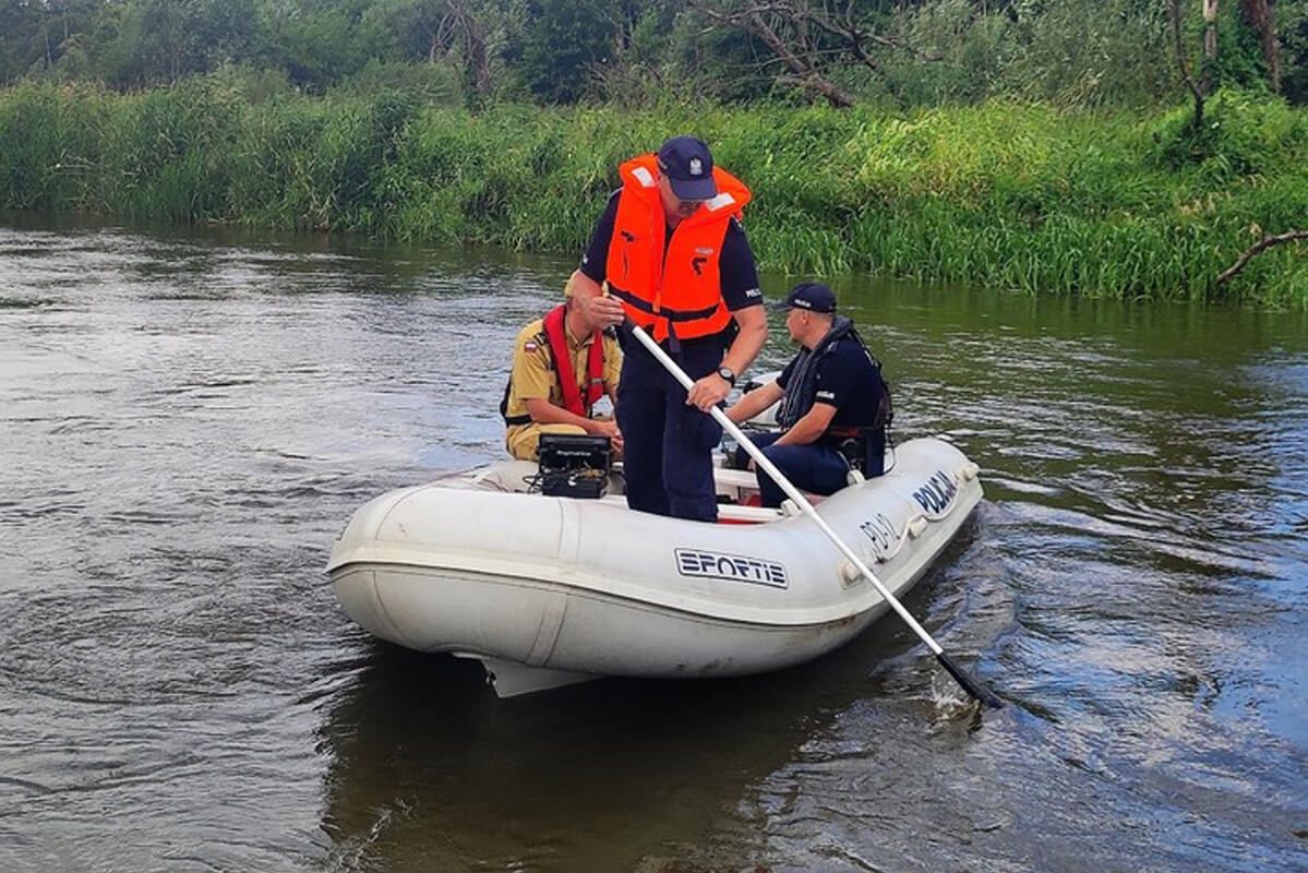 poszukiwania na rzece Wieprz ponton
