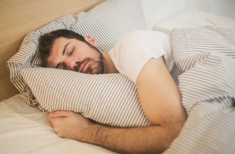 What to do to sleep well in the heat. Doctors' advice 