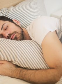 What to do to sleep well in the heat. Doctors' advice