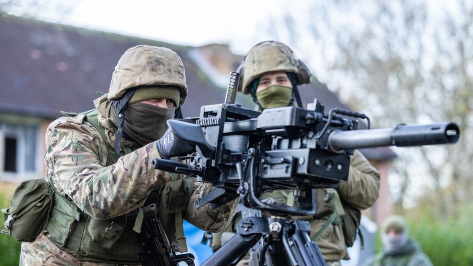 Skandynawskie wojska od dawna zaangażowane są we wspólne manewry krajów  należących do NATO, mają też zintegrowane systemy militarne