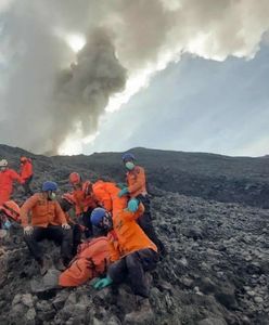 Działo się we wtorek w nocy. Dwa razy więcej zabitych turystów w erupcji wulkanu