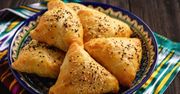 Pierogi inaczej. Przepis na pieczone pierożki z genialnym nadzieniem