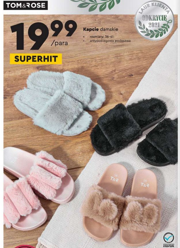 Klapki z futerkiem w ofercie Biedronki