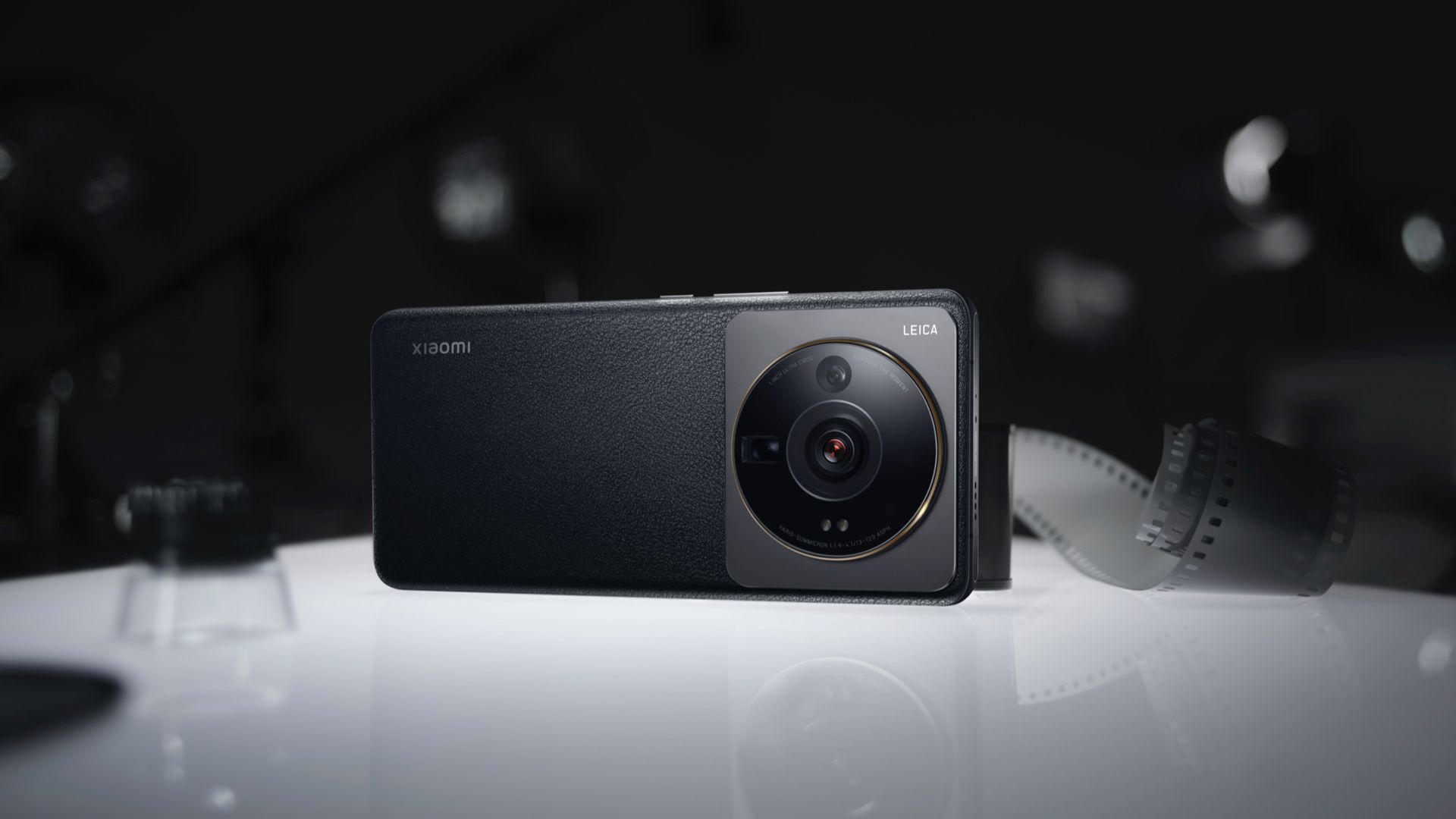 Xiaomi i Leica zaszalały. Zapakowały do smartfona 1-calową matrycę 2