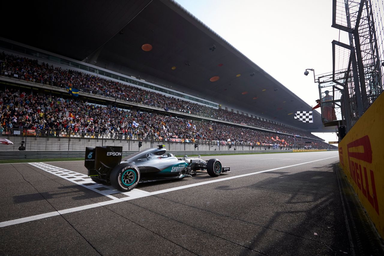 Grand Prix Chin 2016 - Rosberg dominator