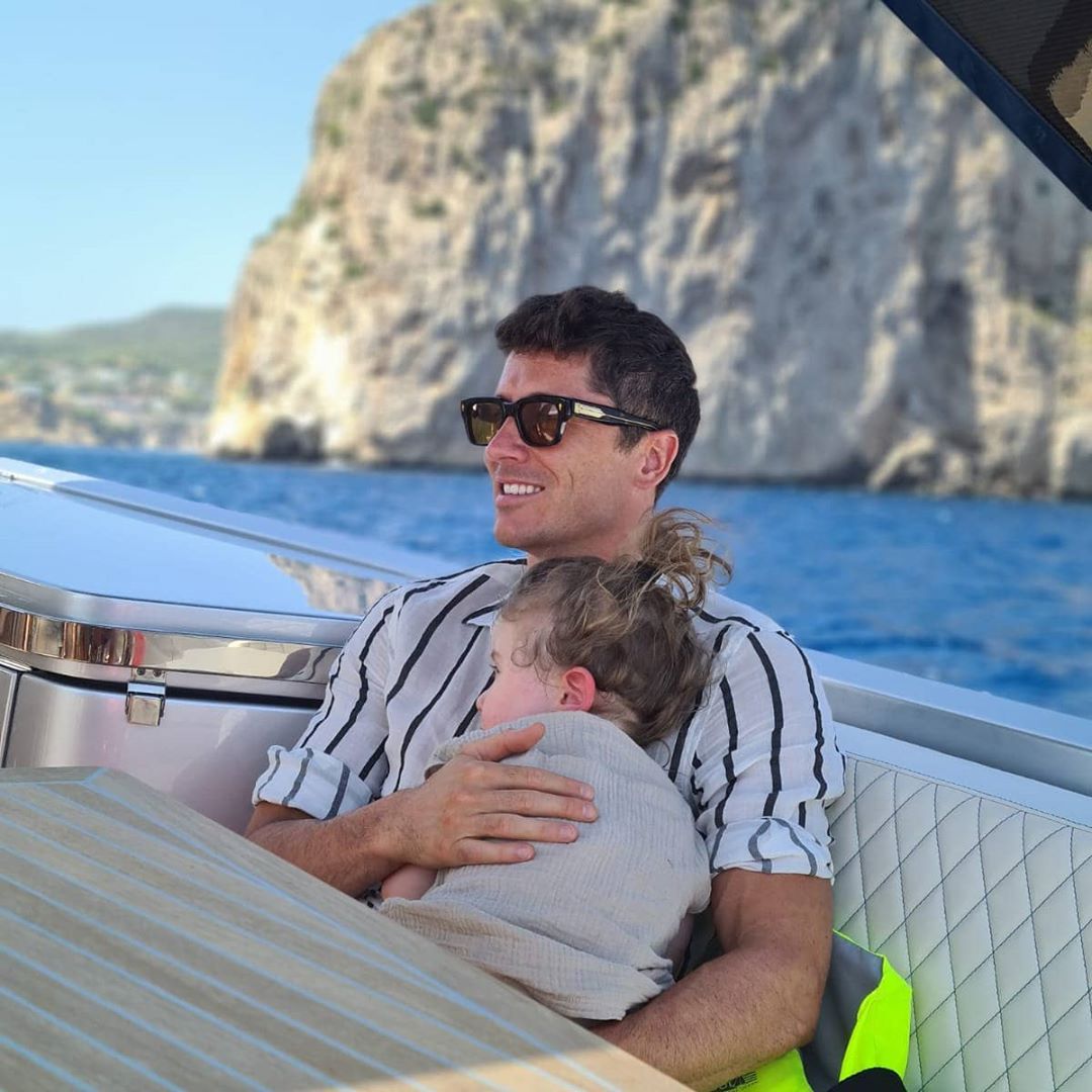 Robert Lewandowski i Klara na wakacjach w Grecji