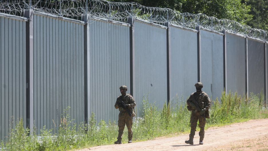 Bariera na granicy z Rosją. Trwają testy pierwszego odcinka