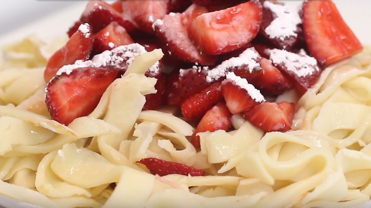 truskawki przepis makaron
