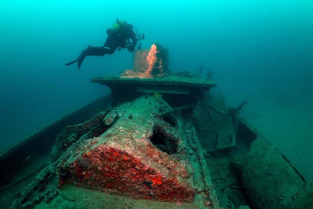 A shipwreck from the 17th century, found off the coast of the island of Grand Bahama, contains treasures worth 5 million dollars [illustrative photo]