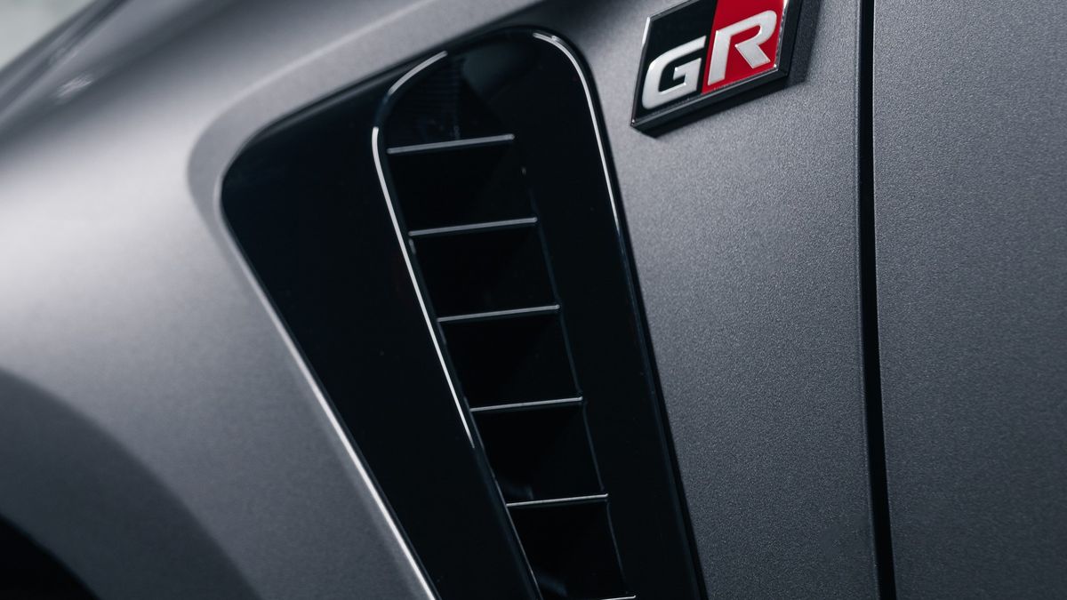 Niektórzy twierdzą, że może to być GR Yaris z "automatem". Pamiętajmy jednak, że model nie wyróżnia się takimi skrzelami