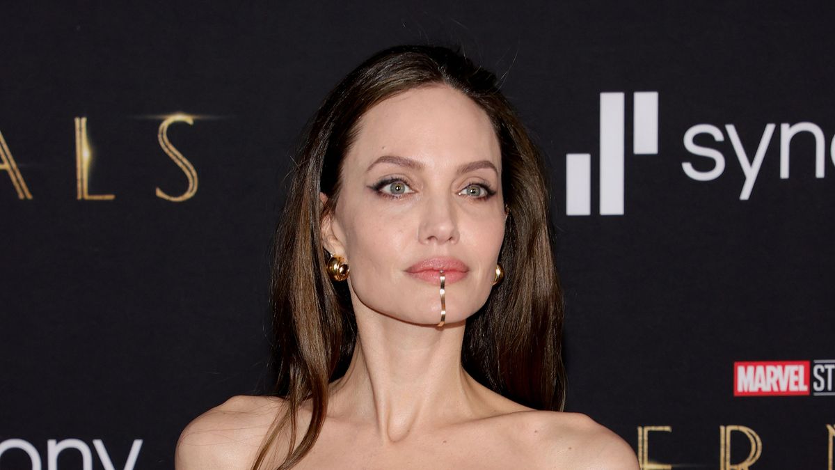 Angelin Jolie pożyczyła córce suknię