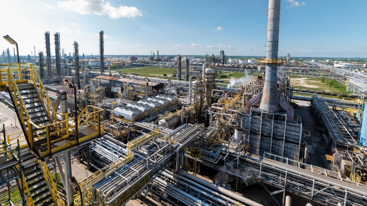 Orlen może wstrzymać prace nad budową kompleksu Olefiny III. Na 